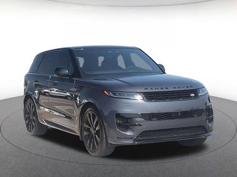 Used 2026 Land Rover Range Rover Sport Dynamic SE AWD/4WD image 3