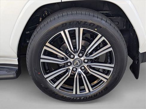 New 2025 Lexus LX 700h Luxury image 9