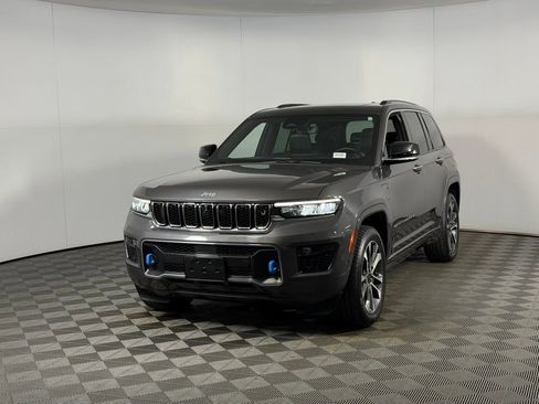 Used 2022 Jeep Grand Cherokee Overland w/ Advanced Protech Group III AWD/4WD image 10