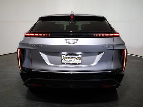 Used 2024 Cadillac Lyriq Luxury AWD/4WD image 10