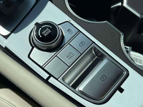 New 2026 Genesis G70 2.5T AWD/4WD image 13