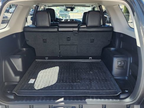 Used 2020 Toyota 4Runner Venture w/ Moonroof Package AWD/4WD image 6