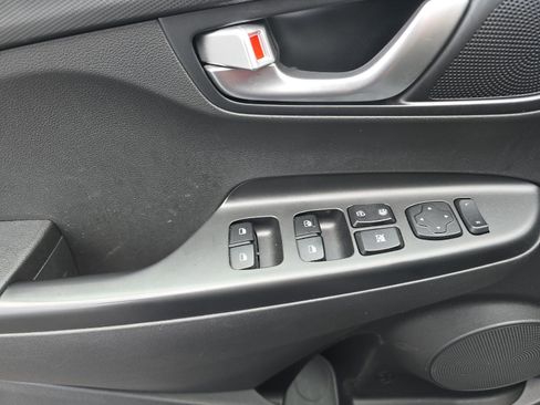 Used 2022 Hyundai Kona SEL image 10