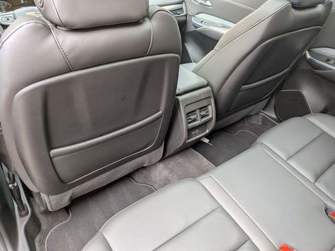 Certified 2023 Cadillac XT4 Premium Luxury AWD/4WD image 21
