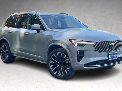 New 2026 Volvo XC90 B6 Plus w/ Protection Package Premier image 2