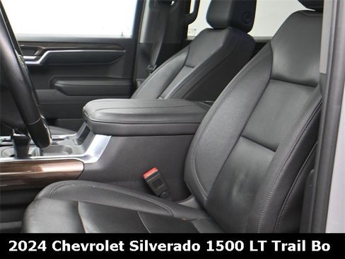 Used 2024 Chevrolet Silverado 1500 LT Trail Boss w/ Convenience Package II image 10
