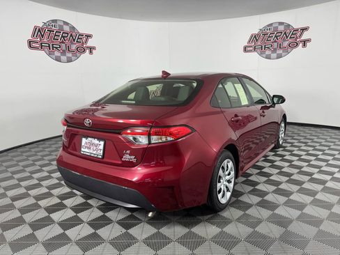 Used 2022 Toyota Corolla LE image 7
