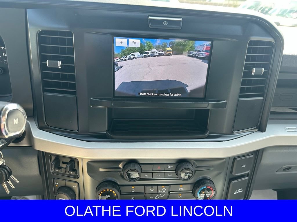 New 2025 Ford F550 4x4 Regular Cab Super Duty image 17