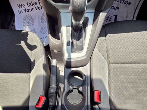 Used 2014 Ford Focus SE FWD image 18