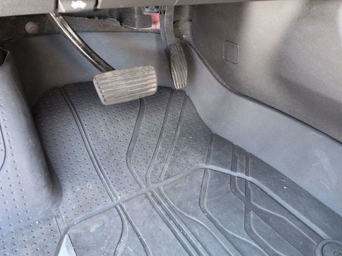 Used 2023 Chevrolet Silverado 1500 ZR2 image 16