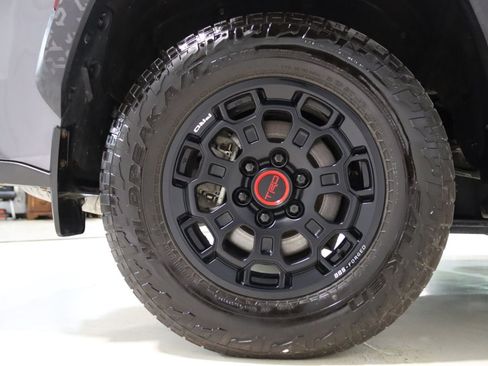 Used 2025 Toyota Sequoia TRD Pro AWD/4WD image 85