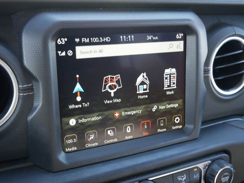 Used 2023 Jeep Wrangler Unlimited Sahara AWD/4WD image 24