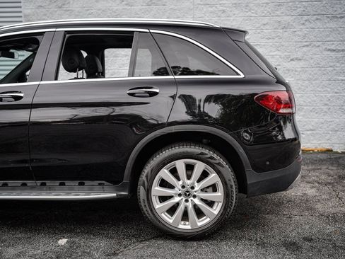 Used 2021 Mercedes-Benz GLC 300 4MATIC image 11
