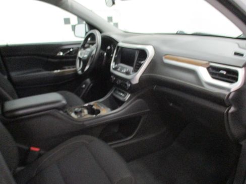 Certified 2023 GMC Acadia SLE w/ Driver Convenience Package image 14