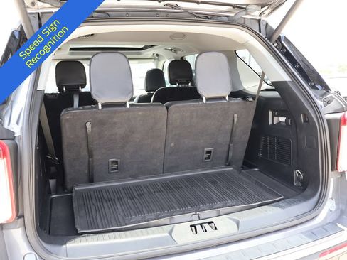 Certified 2023 Ford Explorer XLT w/ Equipment Group 202A AWD/4WD image 18