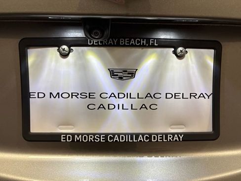 Used 2024 Cadillac XT4 Luxury w/ Cold Weather Package FWD image 30