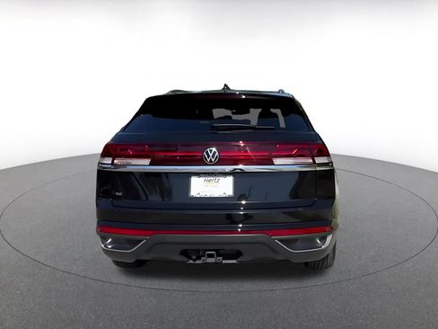 Used 2026 Volkswagen Atlas Cross Sport SE FWD image 12