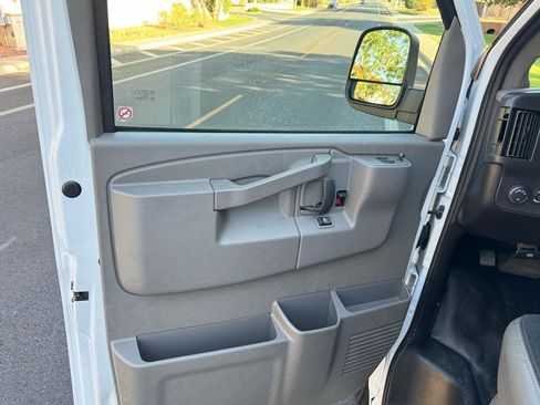 Used 2025 GMC Savana 2500 w/ Driver Convenience Package RWD image 11