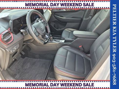 Used 2025 Chevrolet TrailBlazer RS w/ Convenience Package FWD image 19