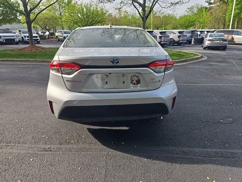 Used 2024 Toyota Corolla LE w/ LE Convenience Package image 8