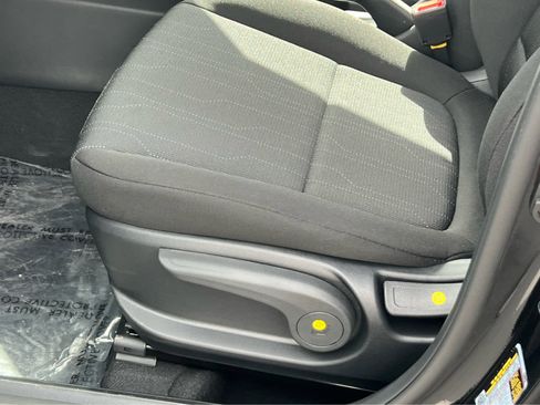 Certified 2026 Hyundai Venue SE image 28