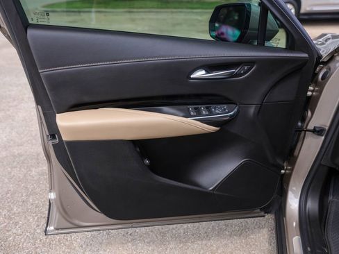 Certified 2024 Cadillac XT4 Luxury w/ Cold Weather Package FWD image 24