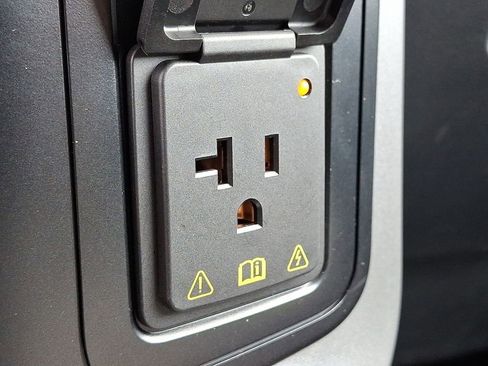 Used 2024 Ford F150 XLT w/ Mobile Office Package image 25