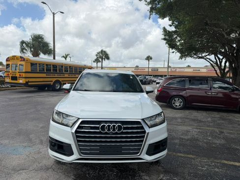 Used 2018 Audi Q7 3.0T Premium Plus w/ Premium Plus Package AWD/4WD image 2