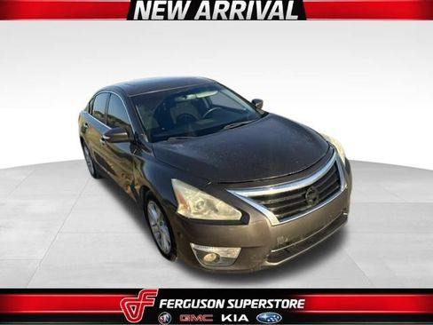 Used 2015 Nissan Altima 2.5 SV w/ Convenience Package FWD image 1