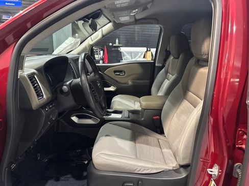 Used 2022 Nissan Frontier SV AWD/4WD image 12