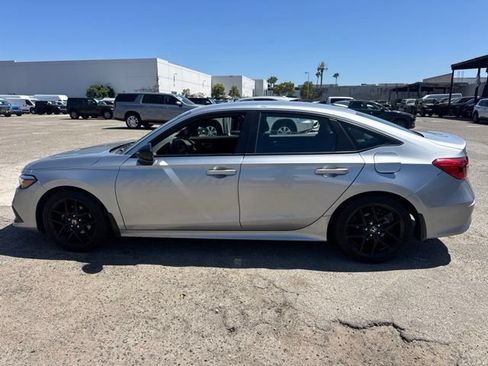 Used 2023 Honda Civic Sport image 8
