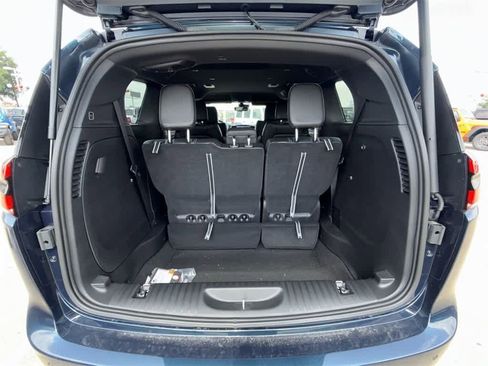 New 2025 Chrysler Pacifica Select image 21