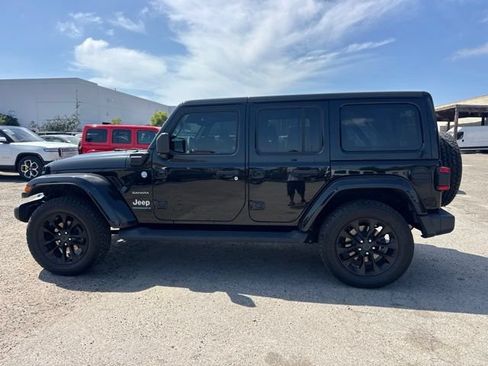 Used 2024 Jeep Wrangler Unlimited Sahara w/ Technology Group AWD/4WD image 8