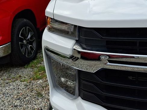 Used 2025 Chevrolet Silverado 2500 LT w/ Convenience Package AWD/4WD image 8