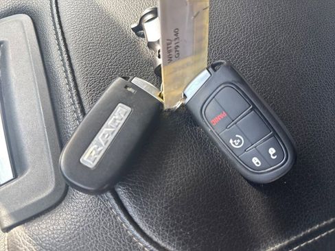 Used 2017 RAM 3500 Laramie image 29