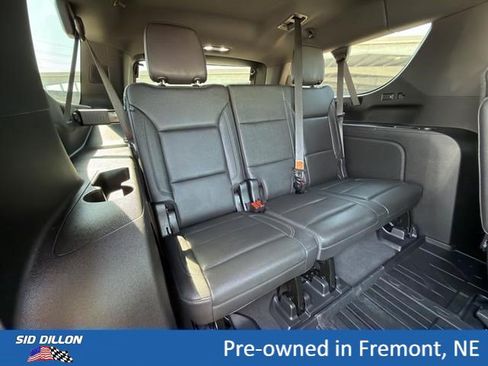 Certified 2022 Chevrolet Suburban Z71 w/ Luxury Package AWD/4WD image 21