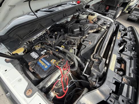 Used 2015 Ford F350 XL w/ Power Equipment Group image 19