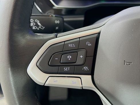 Used 2024 Volkswagen Jetta SE image 13