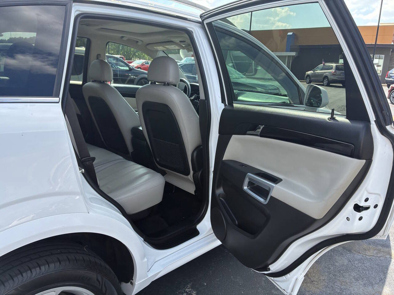Used 2013 Chevrolet Captiva Sport LTZ FWD image 24