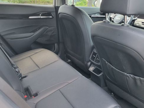 Certified 2024 Kia Seltos EX FWD image 7
