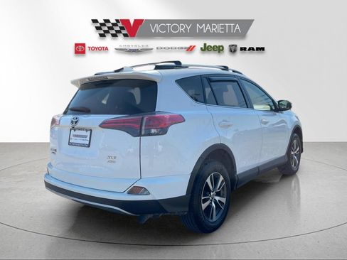 Used 2018 Toyota RAV4 XLE w/ Plus Extra Value Package AWD/4WD image 5