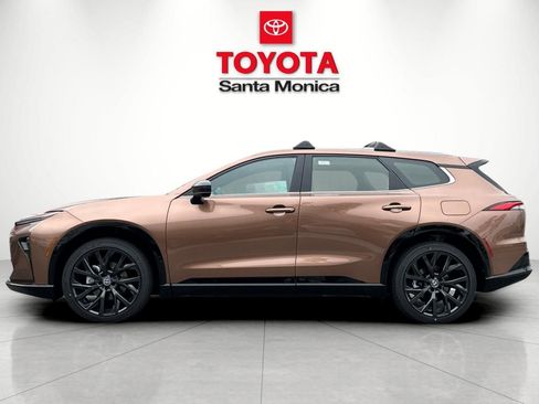 New 2025 Toyota Crown Signia image 8