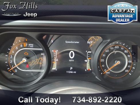 Used 2025 Jeep Gladiator Sport AWD/4WD image 19