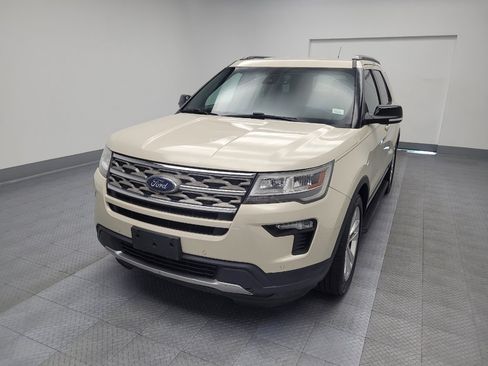 Used 2018 Ford Explorer XLT w/ Equipment Group 202A FWD image 15