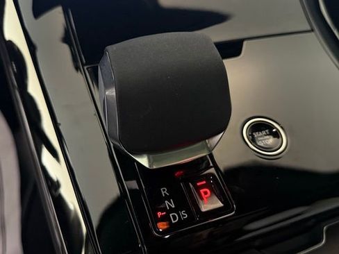 Used 2025 Land Rover Range Rover Sport Dynamic SE image 37