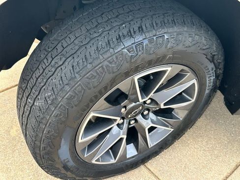 Used 2023 Chevrolet Tahoe Z71 w/ Luxury Package image 25