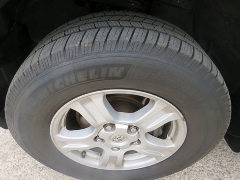 Used 2008 Toyota Sequoia Limited image 33