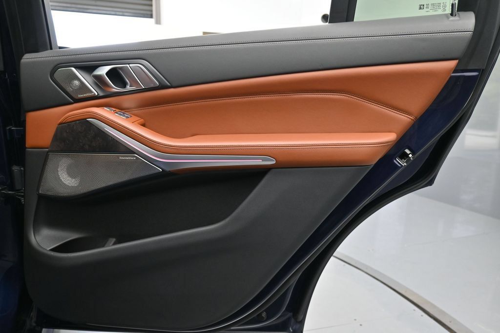 Used 2023 BMW X7 M60i w/ Executive Package AWD/4WD image 27