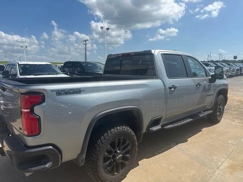 Used 2026 Chevrolet Silverado 2500 LT w/ Trail Boss Package AWD/4WD image 8