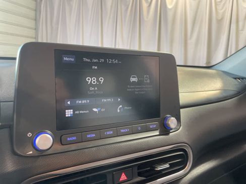 Used 2022 Hyundai Kona SEL image 24